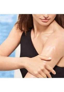 SHISEIDO Clear Suncare Stick SPF50+ 20g 11 SHISEIDO Clear Suncare Stick SPF50+ 20g -Pflege Verkaufs-Shop unnamed file 686